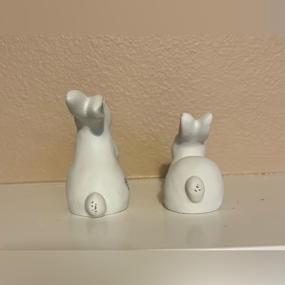 Target Cement Easter Bunnies - Picture 4 of 4
